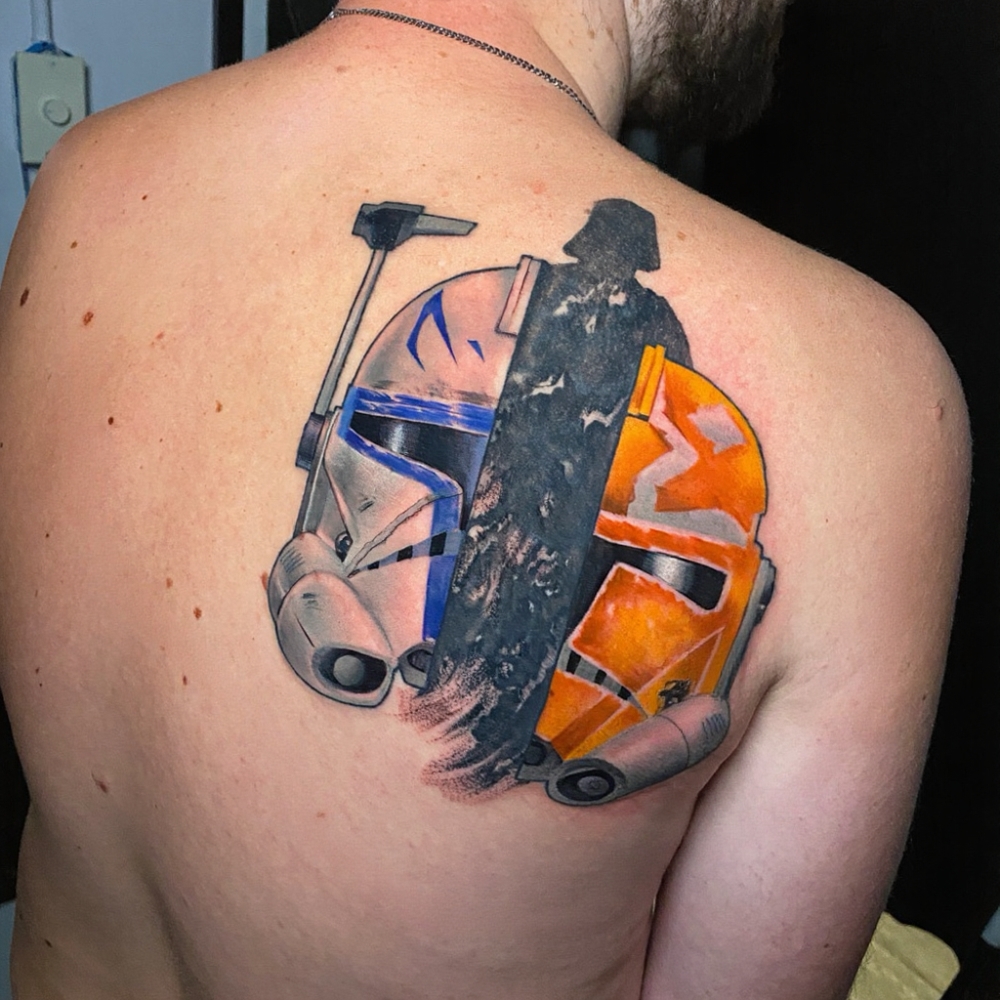 Put hooded Jedi where there is no tattooundefined - Variation 1
